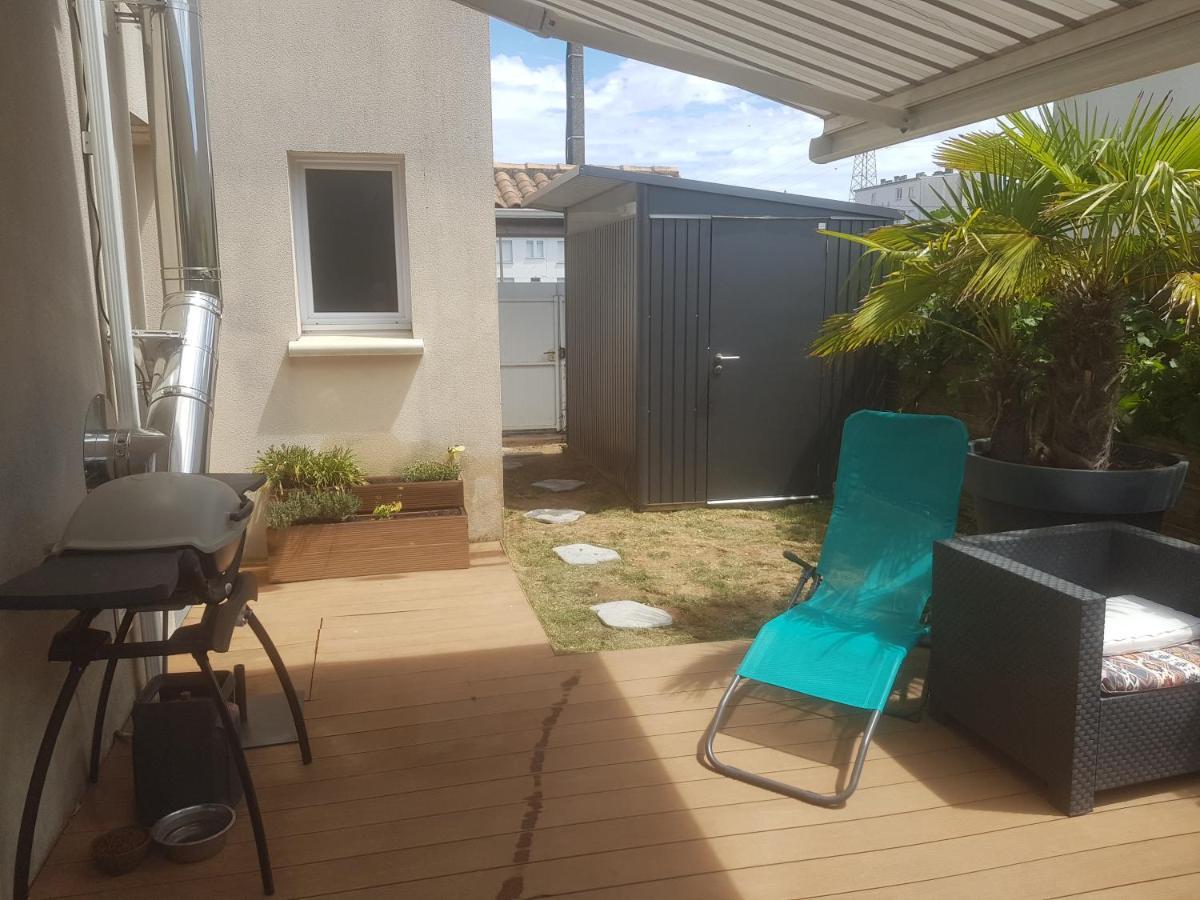 Joli Appartement 50 M2 Classe 3 Etoiles Avec Terrasse Et Jardin Ла Рошел Екстериор снимка