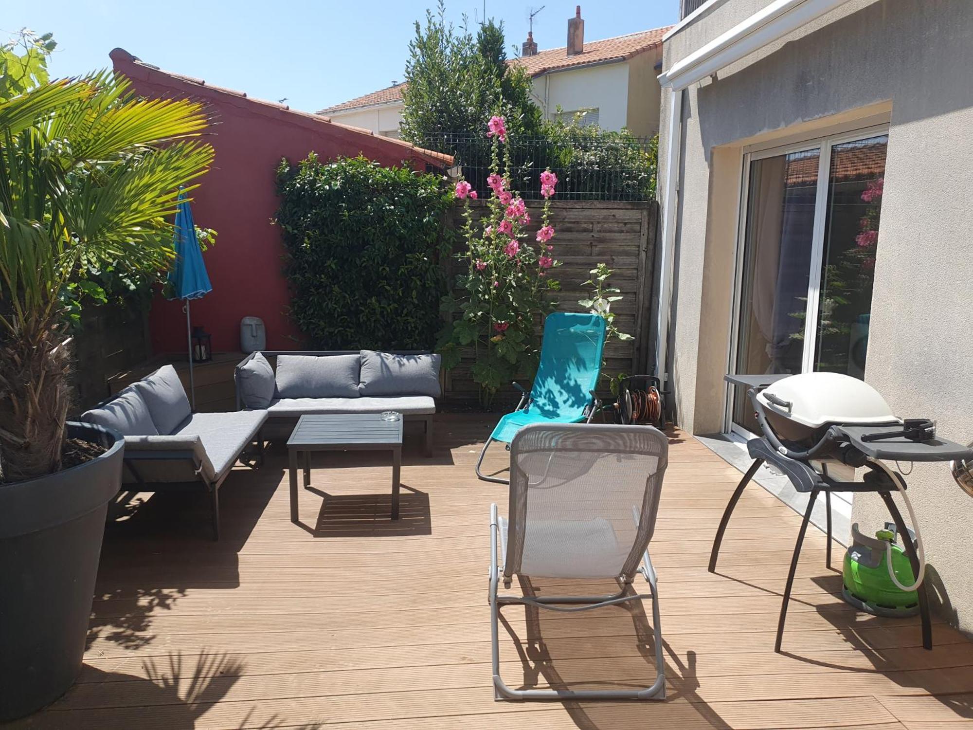 Joli Appartement 50 M2 Classe 3 Etoiles Avec Terrasse Et Jardin Ла Рошел Екстериор снимка
